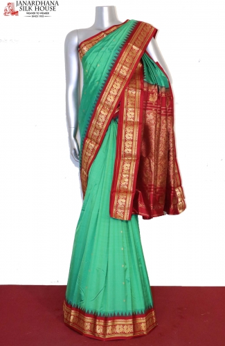 Grand Contrast Wedding Pure Silk Saree